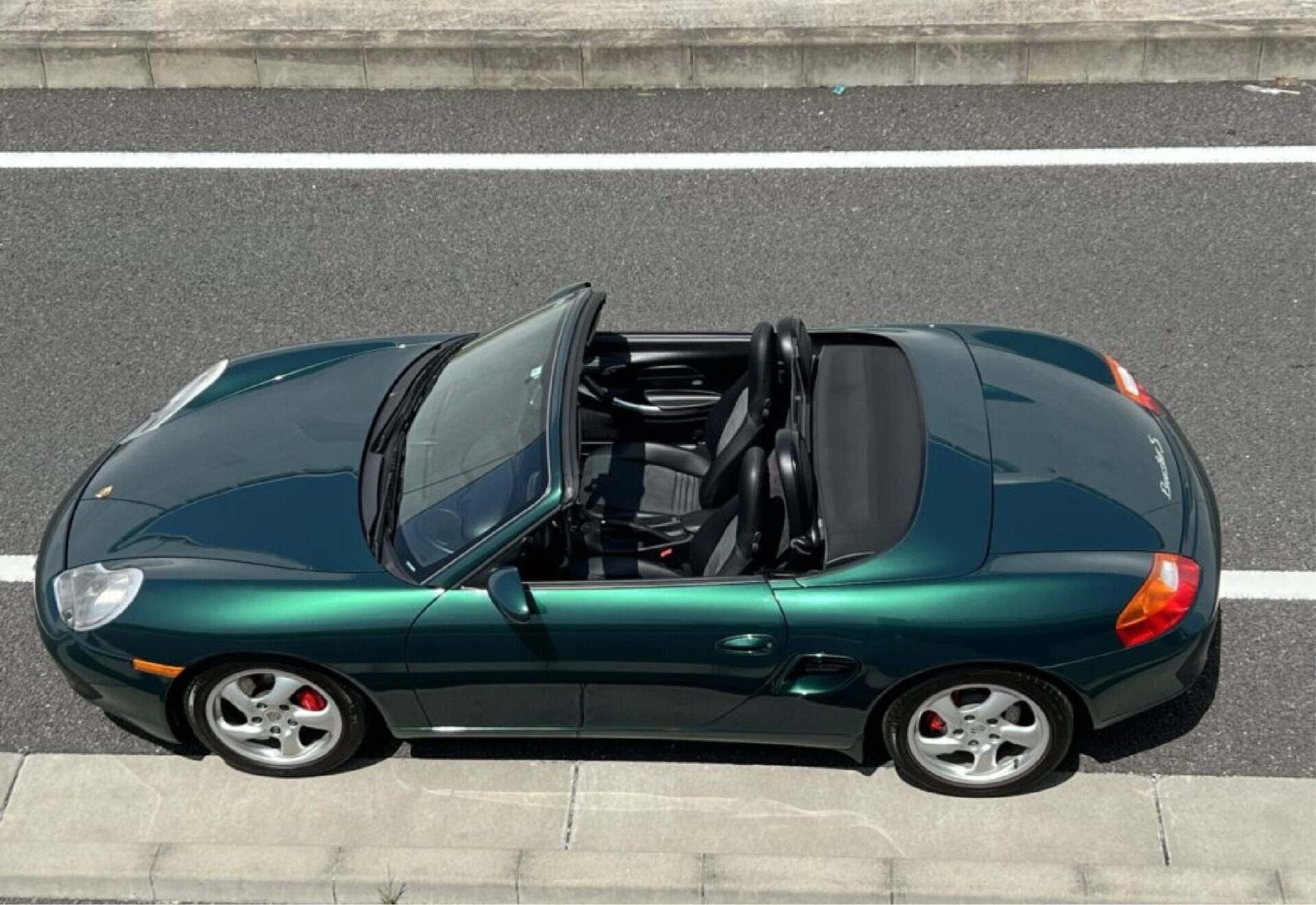 身につけるように、乗りこなす
986.1 986.2
ボクスター・ボクスターS